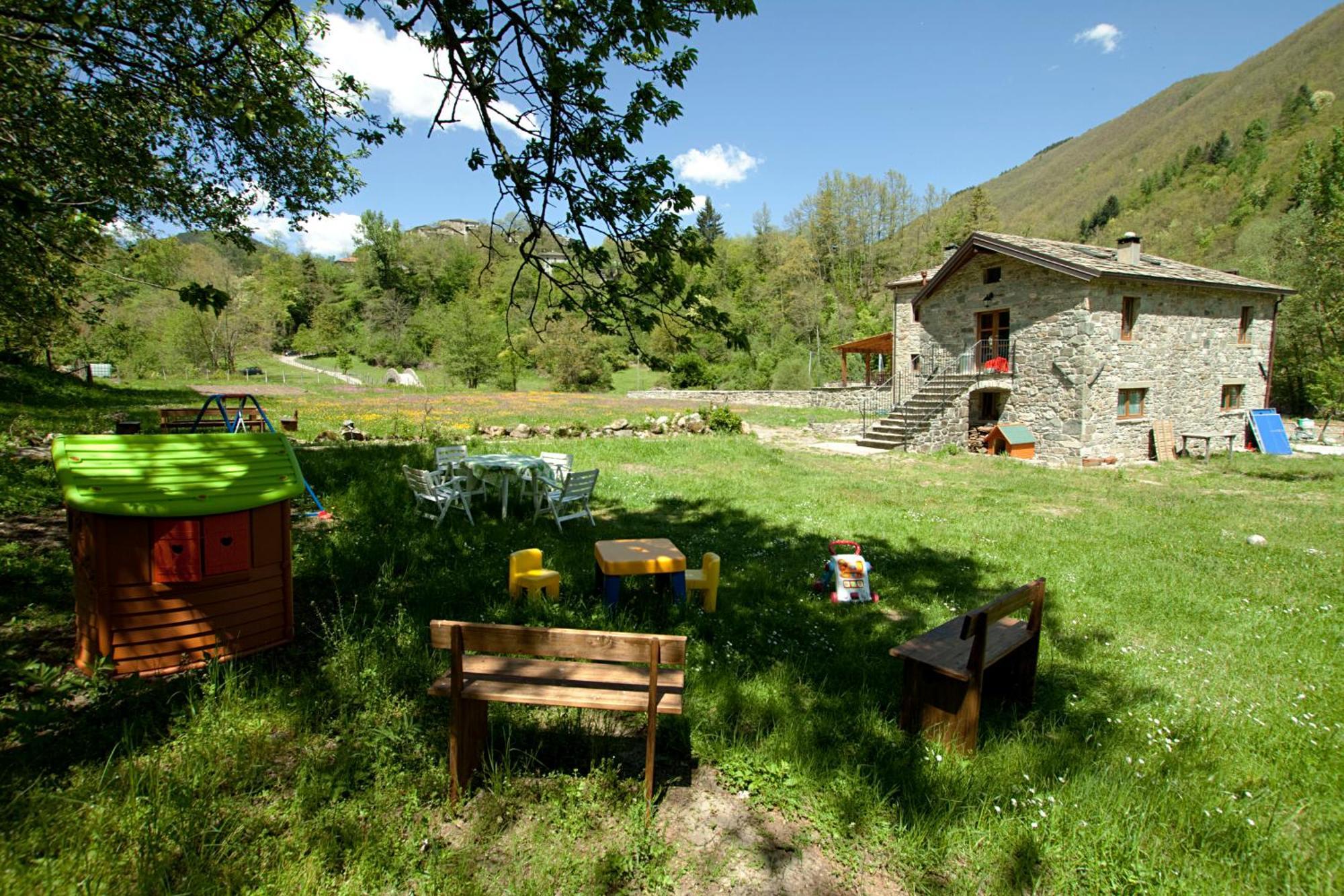 Mulino Marghen - Restored Watermill - Accomodation And Retreat Center Zeri Bagian luar foto